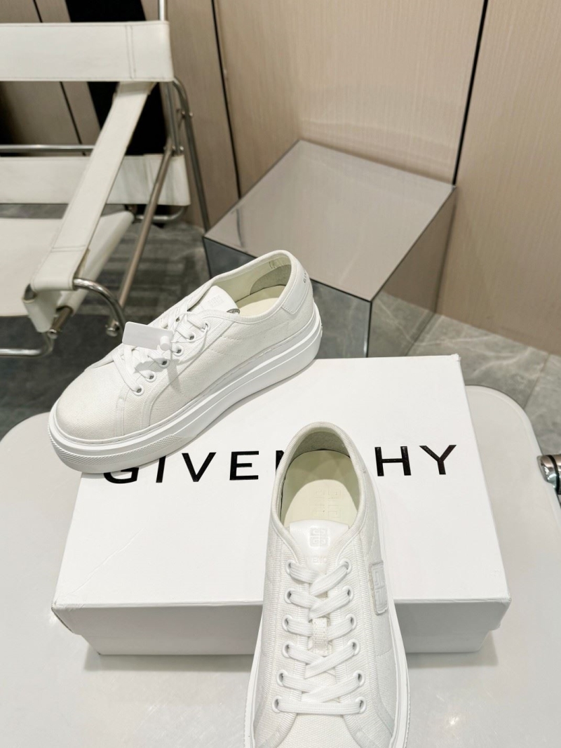 Givenchy Sneakers